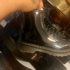 Black Dr. Martens in excellent condition work once.